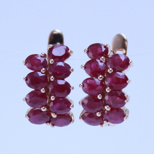 Серьги из красного золота с рубинами